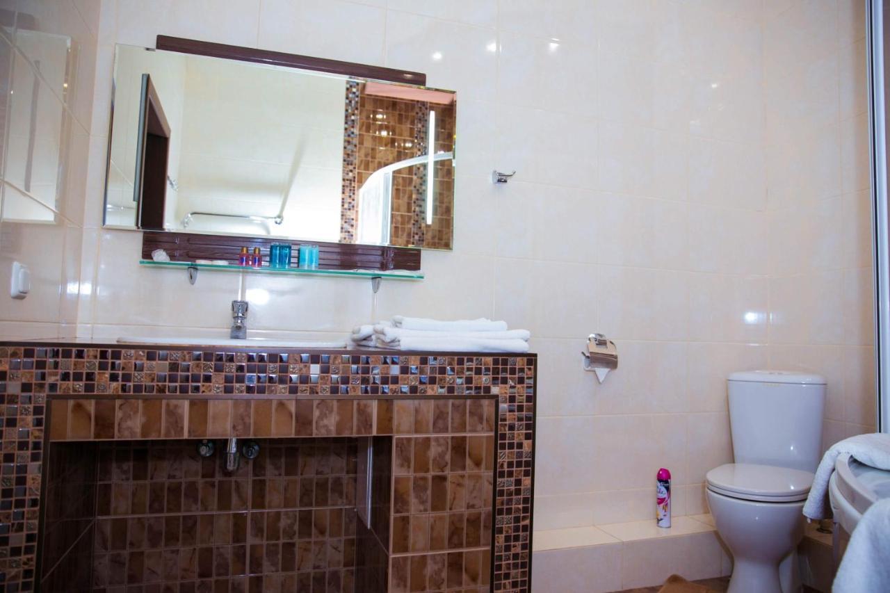חארקיב Siesta Hotel מראה חיצוני תמונה